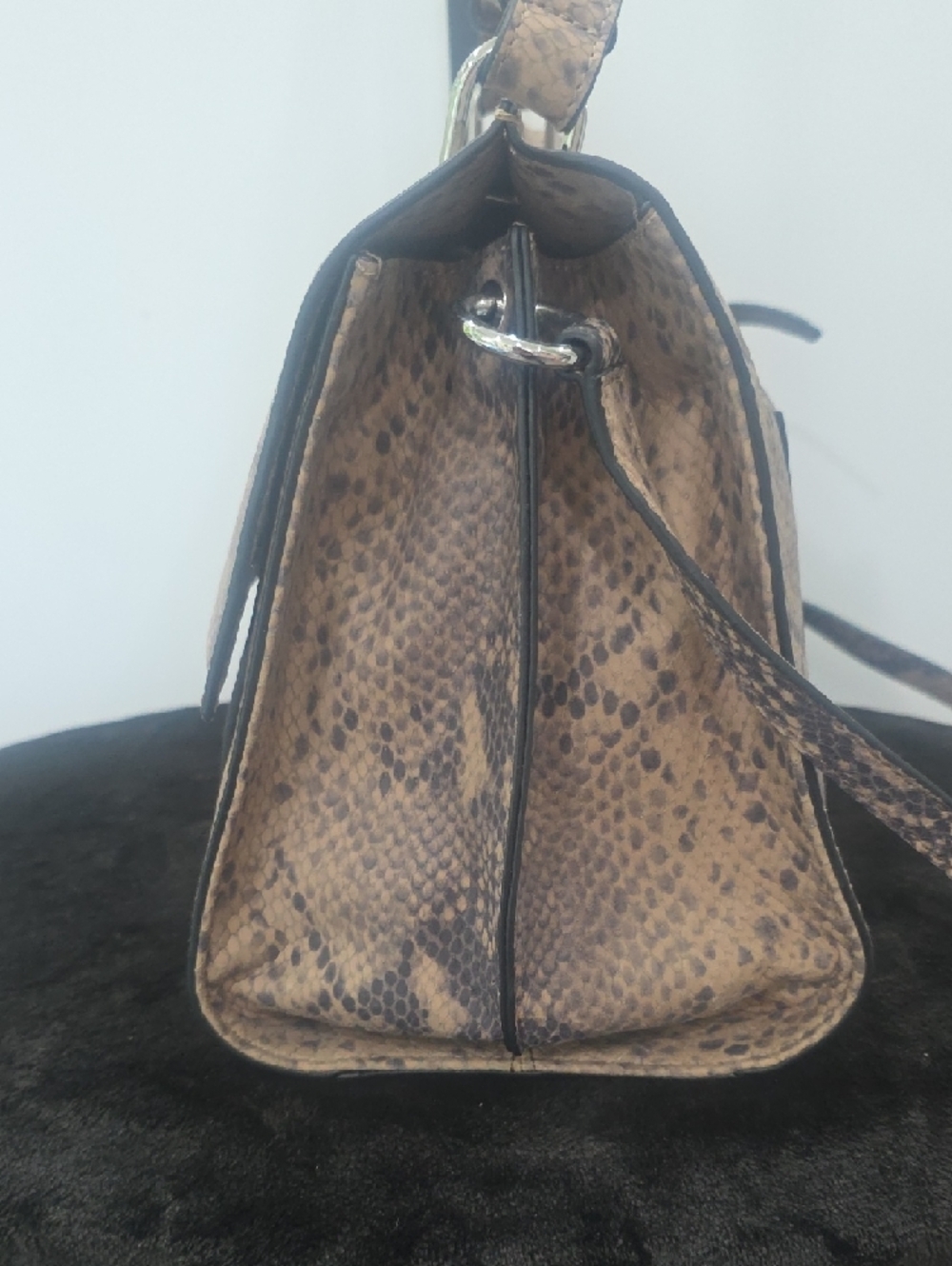 Ivanka Trump Crossbody Purse in Stylish Tan Python Print. New with Tags - Picture 7 of 14